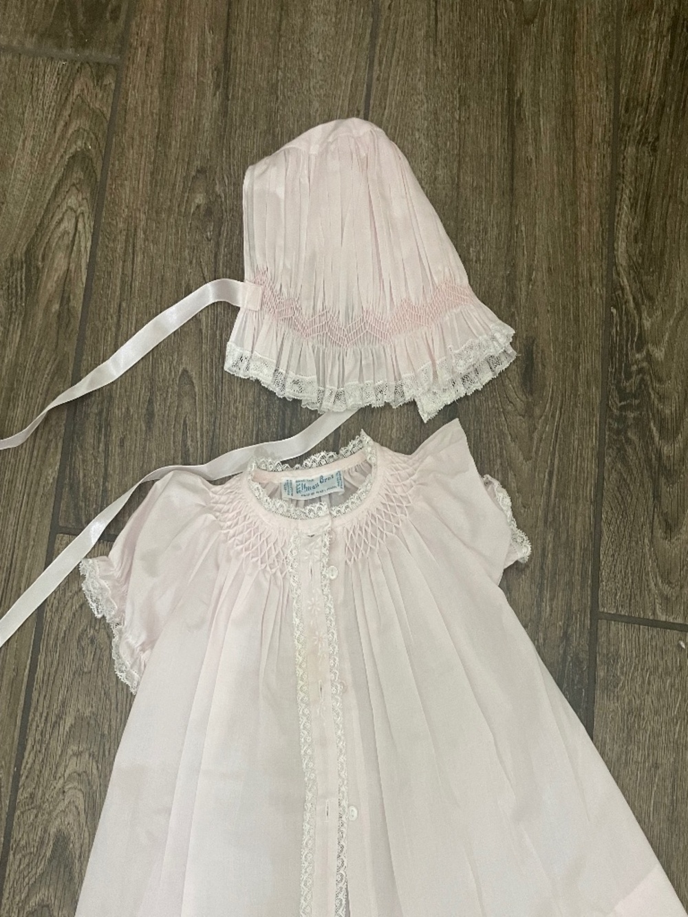 Feltman Brothers Dress and Bonnet- like new